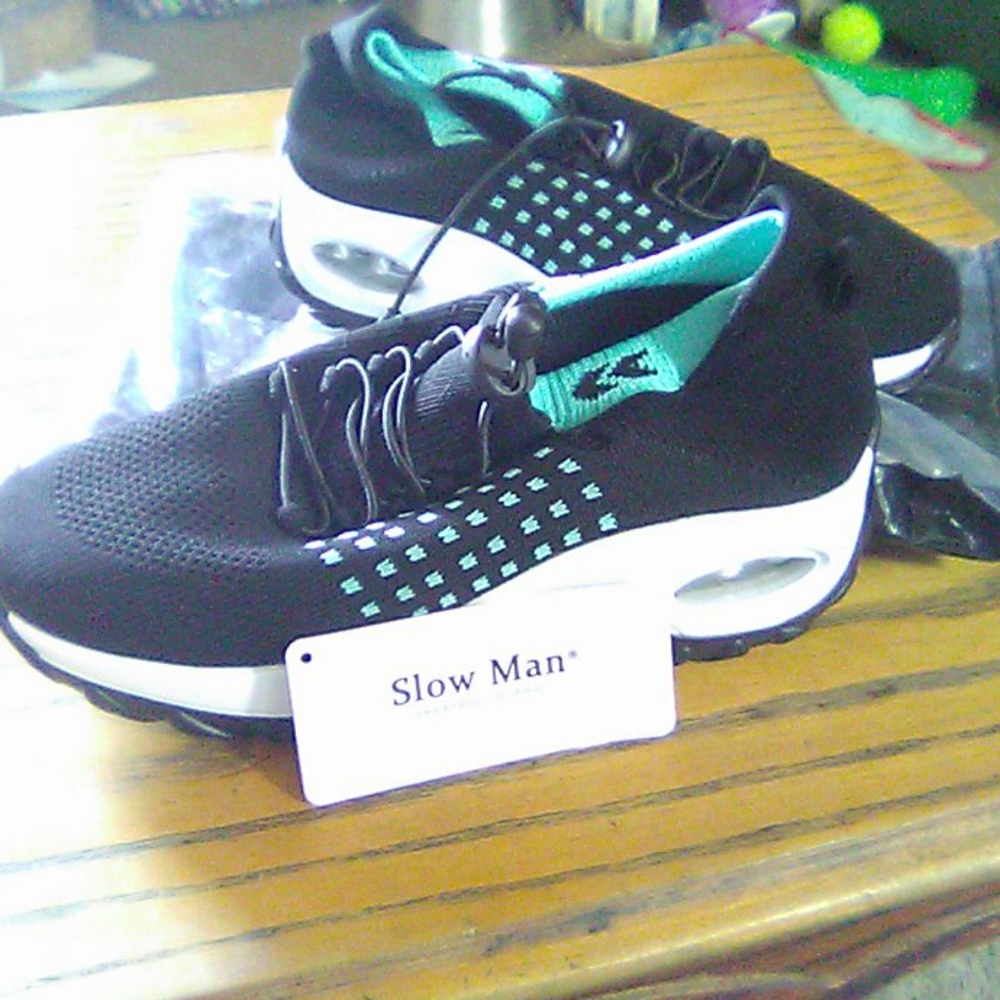 Slow Man Size 7 Tennis shoes